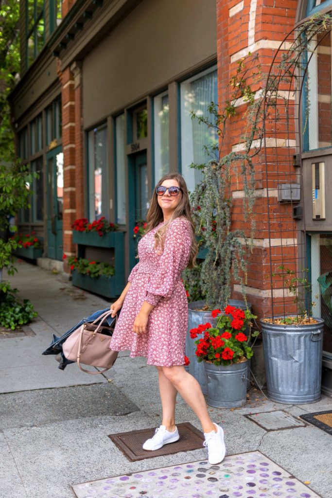 Want to learn how to wear a dress and sneakers? This easy combo is perfect for moms who want to look cute but still run after their kids. Click to read how this mom is wearing sneakers and dresses all summer long. 