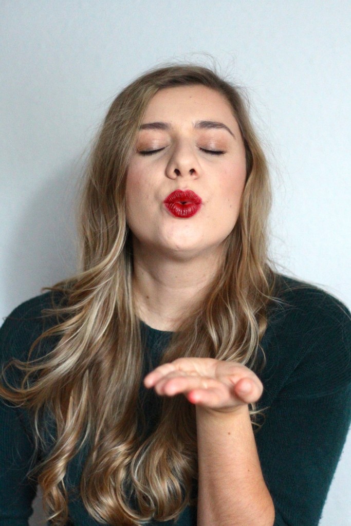 Guide to Your Perfect Holiday Red Lip