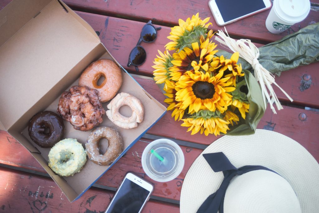 make the most of summer when you work - paperless post - toppot donuts - blogger girl gang - hello rigby - northwest blonde - lace and pearls blog 