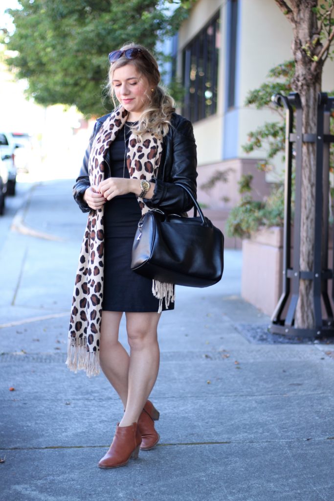 madewell ankle boots - early fall weekend outfit ideas - leopard print scarf fall