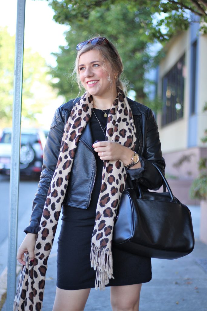 madewell ankle boots - early fall weekend outfit ideas - leopard print scarf fall