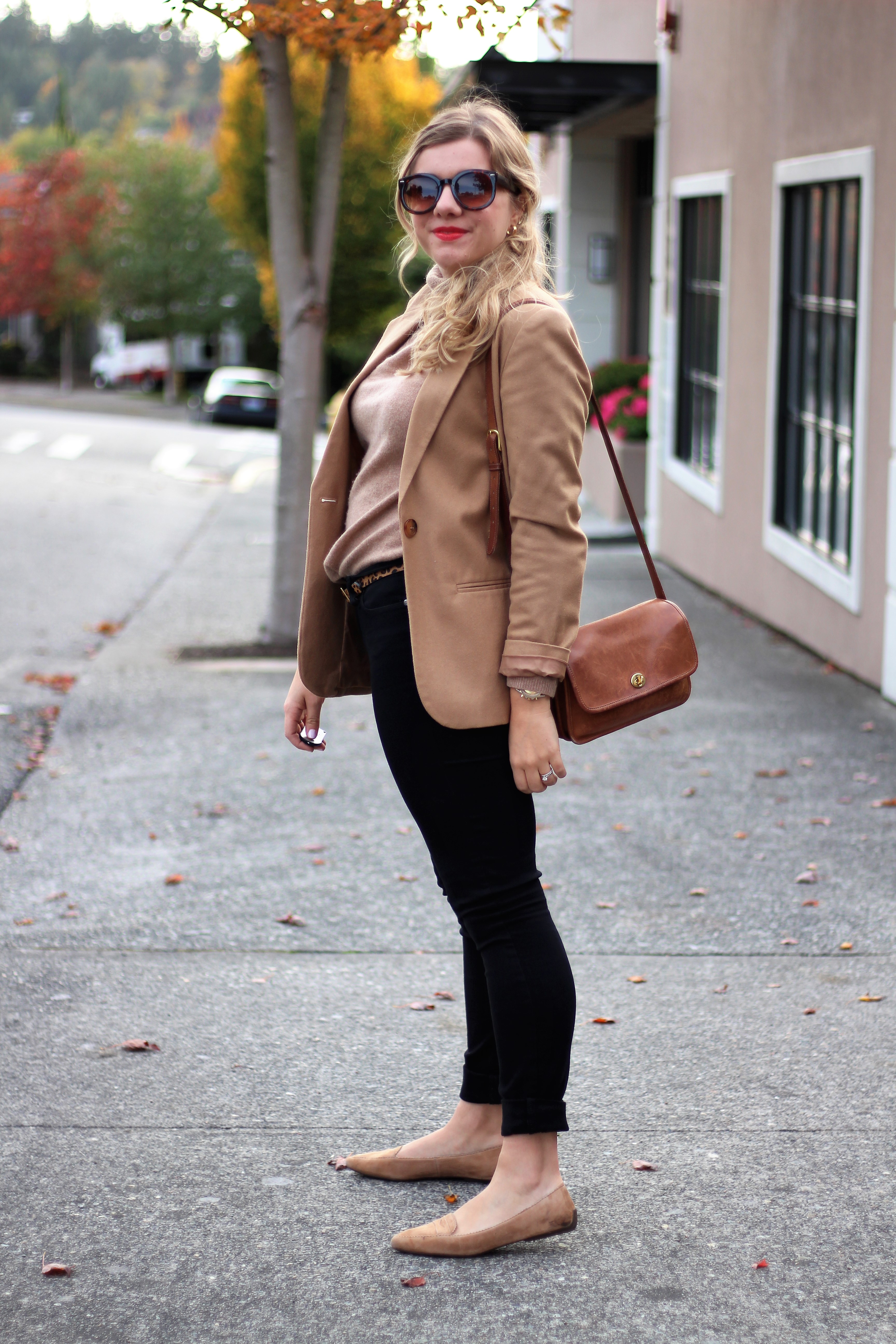 yes you need a camel blazer - why you need a camel blazer - where to get a camel blazer - chic fall outfits - easy fall style