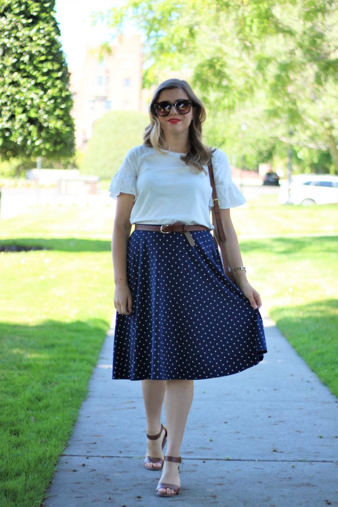 classic summer sandals - how to pick summer sandals - polka dot skirt outfit - cute summer outfit idea