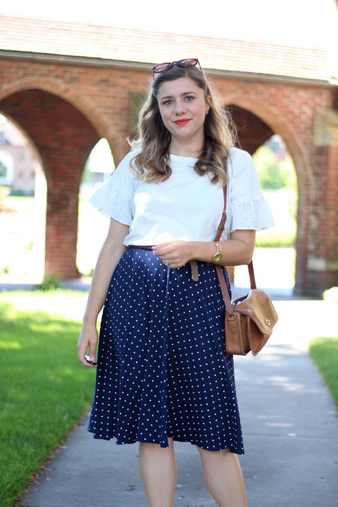 classic summer sandals - how to pick summer sandals - polka dot skirt outfit - cute summer outfit idea