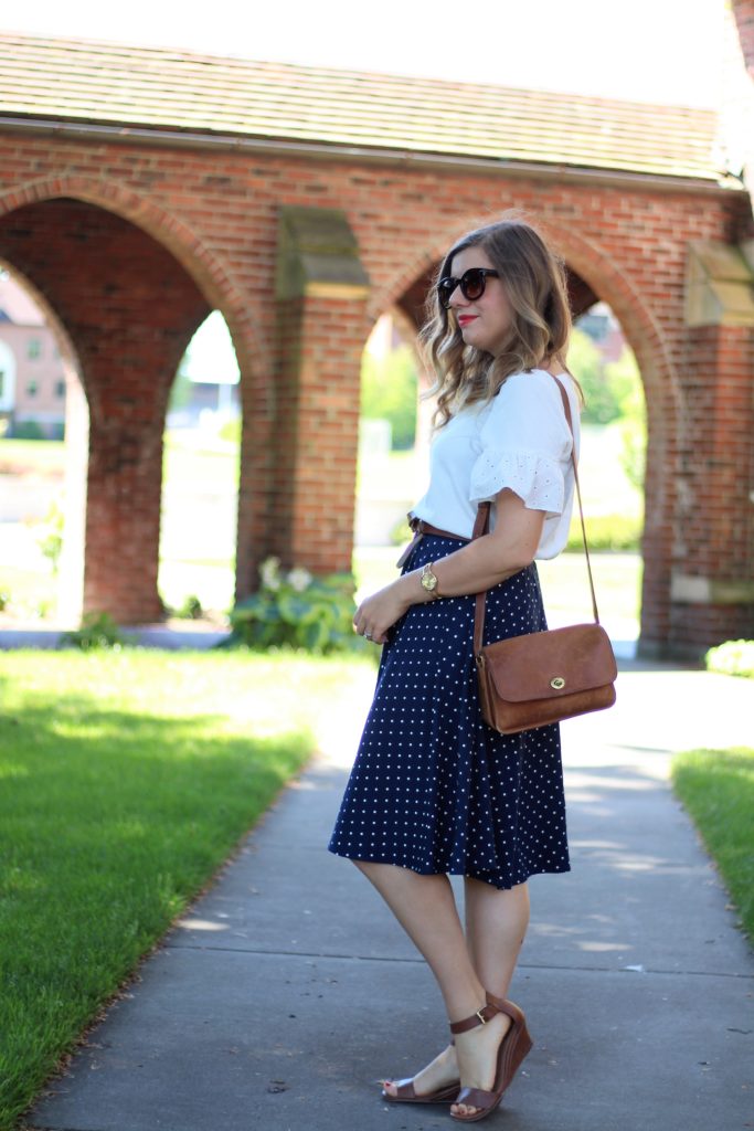 classic summer sandals - how to pick summer sandals - polka dot skirt outfit - cute summer outfit idea