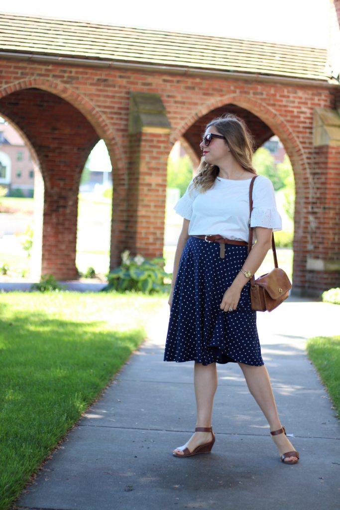 classic summer sandals - how to pick summer sandals - polka dot skirt outfit - cute summer outfit idea