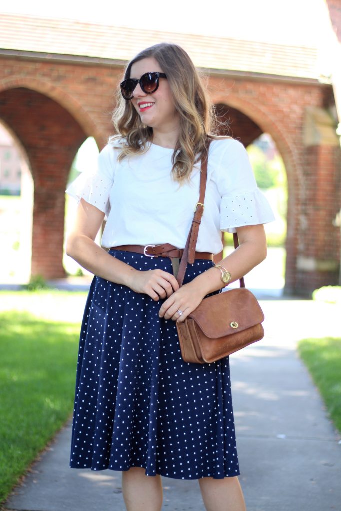 classic summer sandals - how to pick summer sandals - polka dot skirt outfit - cute summer outfit idea