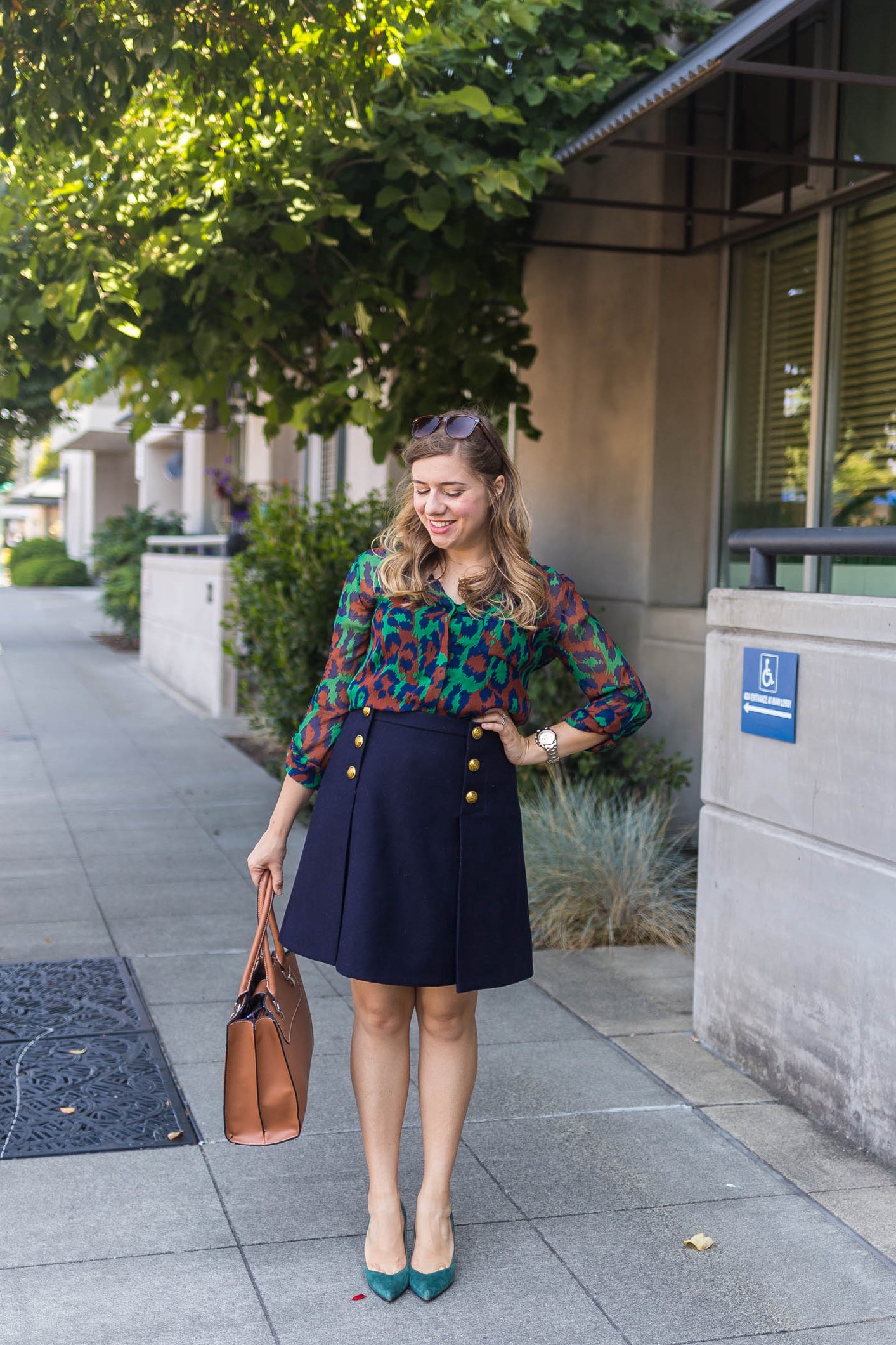 pre fall outfit idea - DVF blouse - office outfit idea - what to wear to work September - perfect work handbag - Banana Republic 12 hr pump Madison