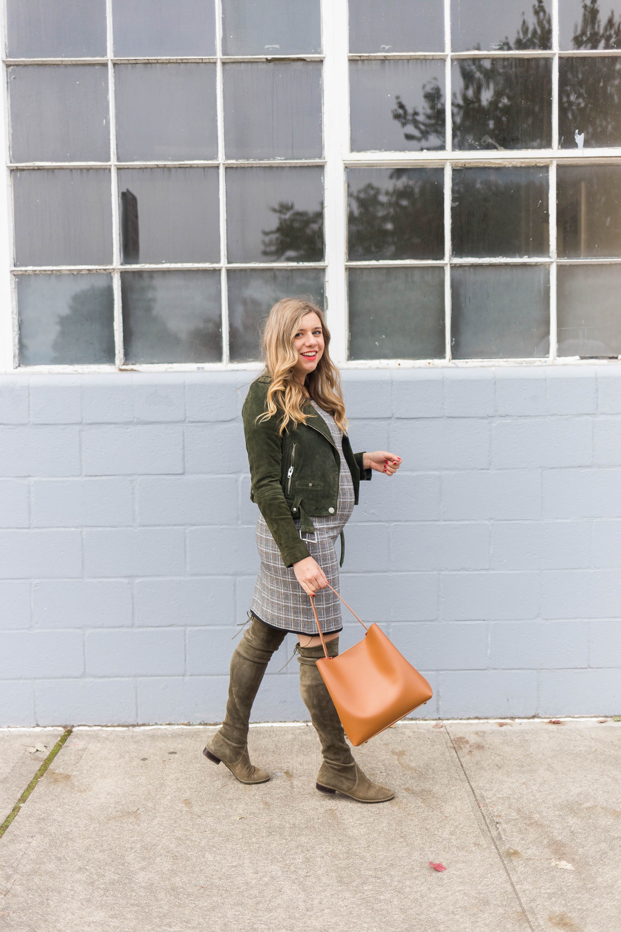 max studio dress - fall maternity outfit idea - easy fall maternity outfit - stuart weitzman lowland boots