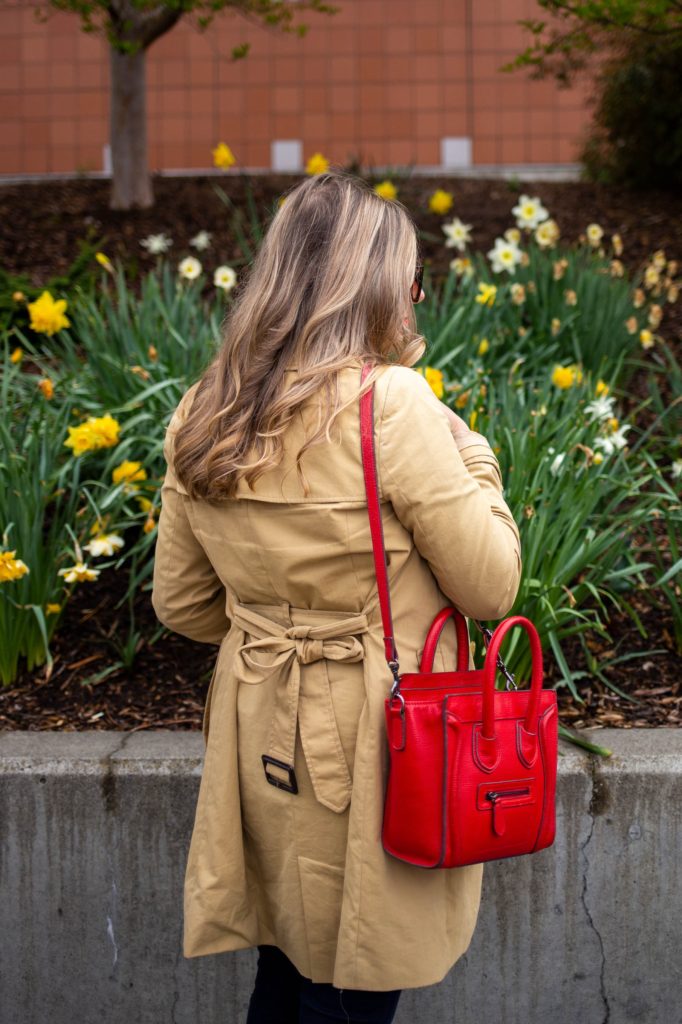 wardrobe staples that never fail - j.crew trench - j.jill denim leggings - Celine luggage tote look a like - Seattle stule blog - Northwest Blonde