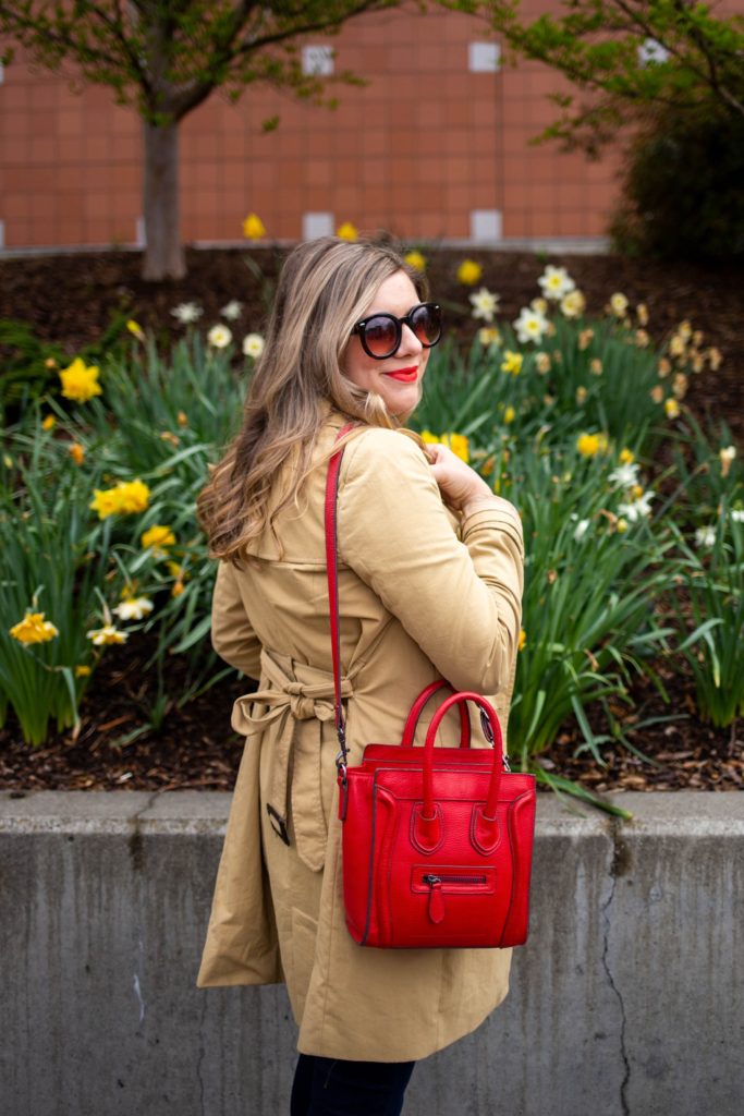 wardrobe staples that never fail - j.crew trench - j.jill denim leggings - Celine luggage tote look a like - Seattle stule blog - Northwest Blonde