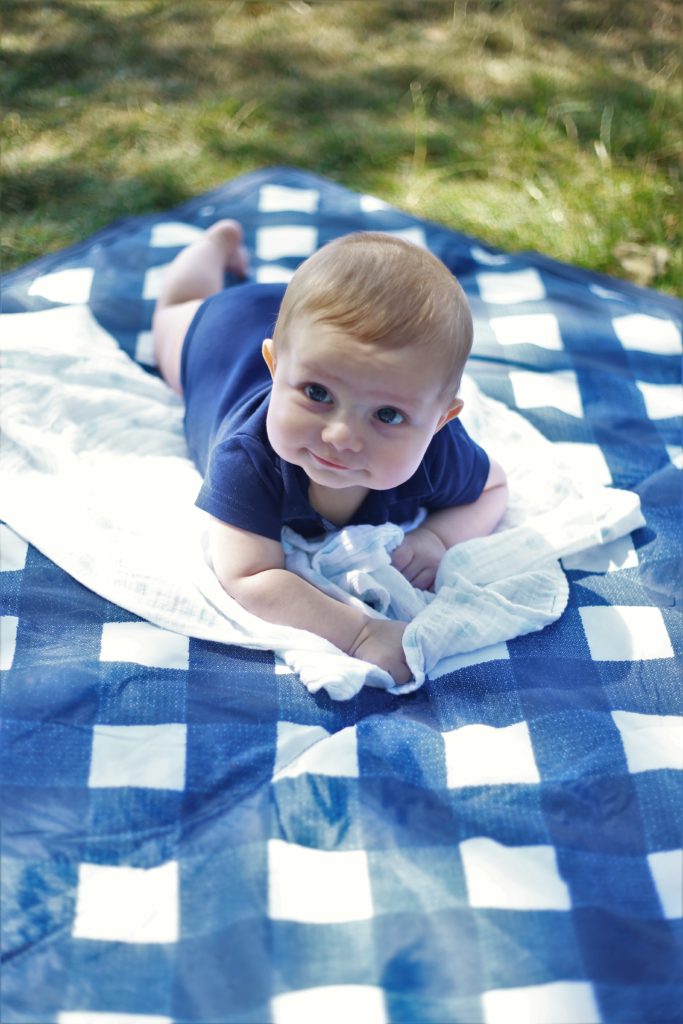 little unicorn outdoor blanket review - gingham blanket - gingham outdoor blanket - northwest blonde - seattle style blog