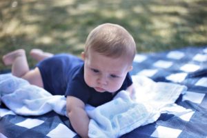 little unicorn outdoor blanket review - gingham blanket - gingham outdoor blanket - northwest blonde - seattle style blog