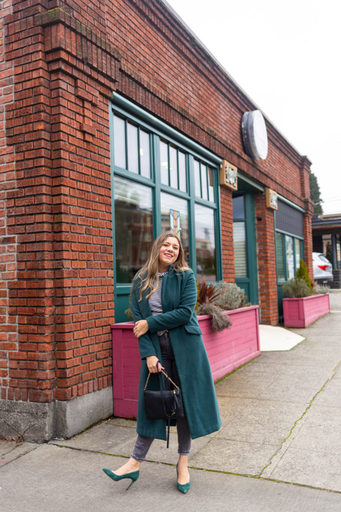 northwest blonde - seattle style blog - grey jeans outfit idea