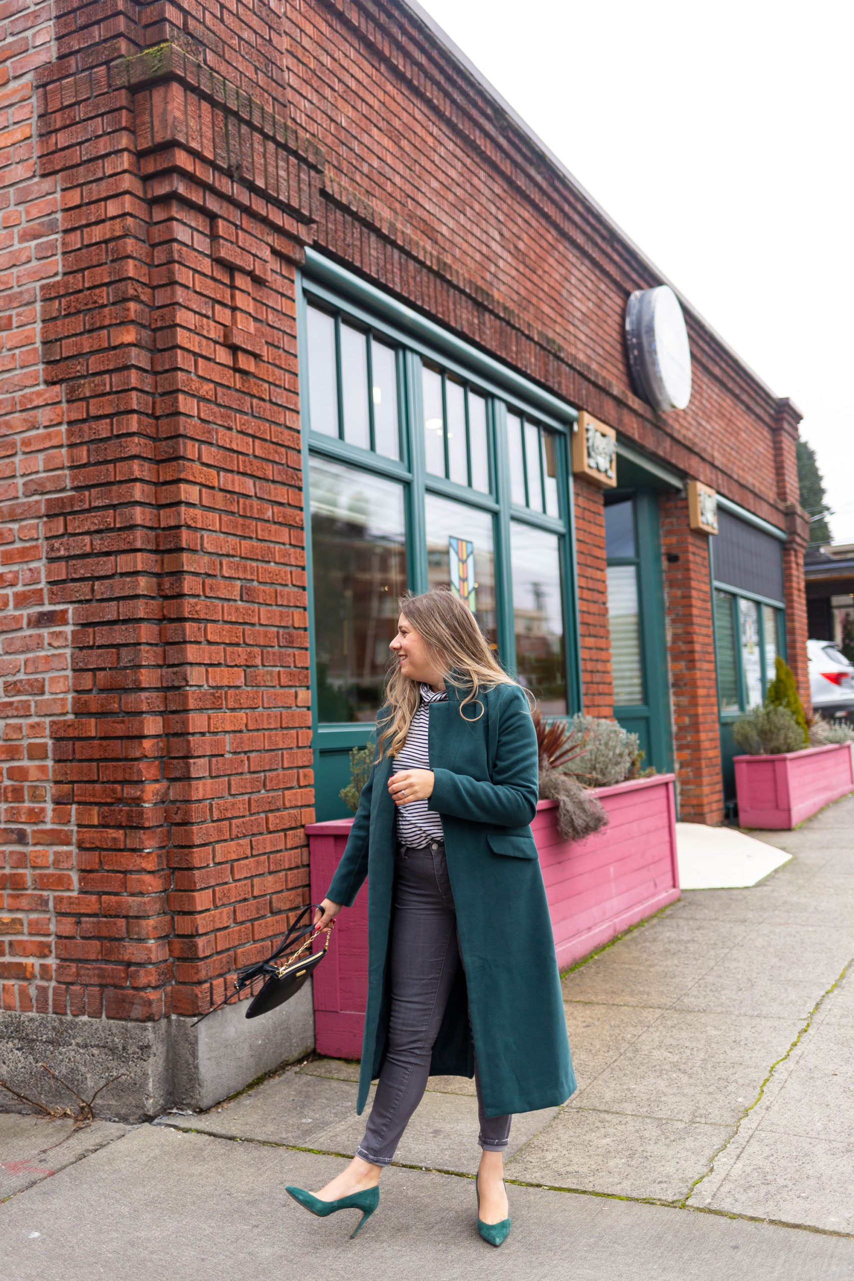 northwest blonde - seattle style blog - grey jeans outfit idea