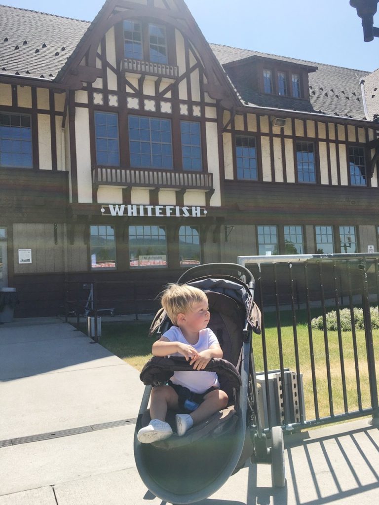 Here are 13 toddler friendly activities to do in Whitefish Montana. Save this pin for your next family vacation when you travel with your kids to Montana #familytravel #toddler #travelwithkids