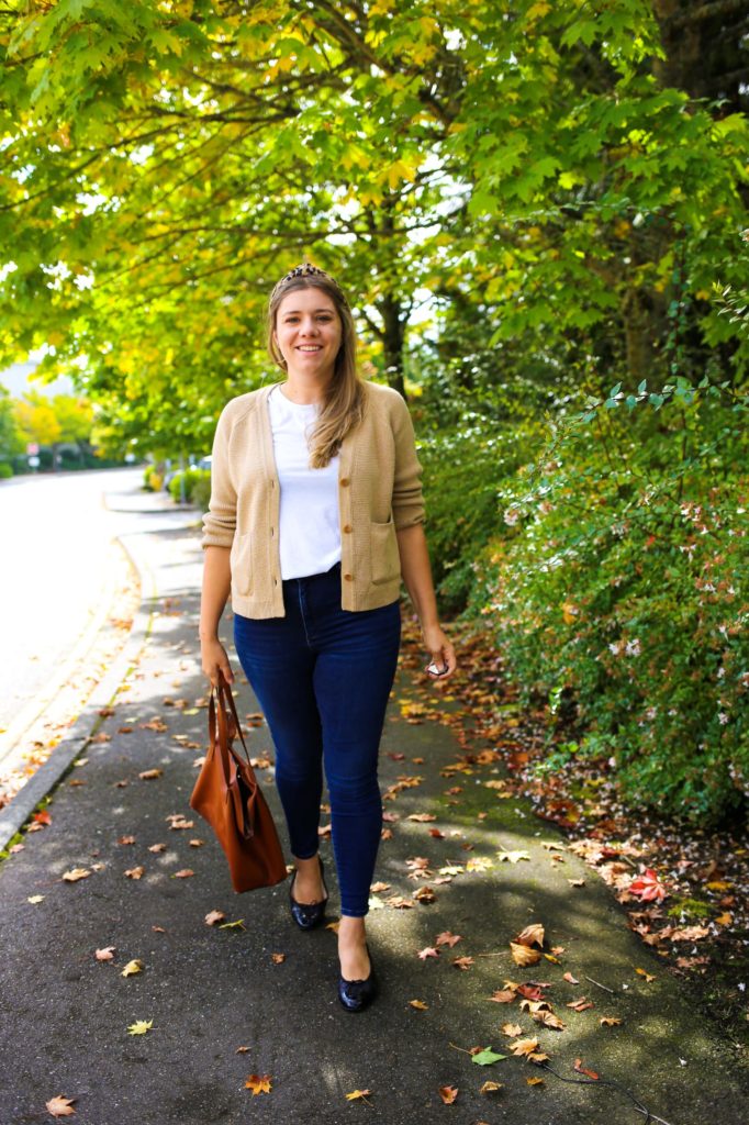 This J.Crew chunky cardigan is a great addition to your fall wardrobe. You can wear it with jeans and a tee shirt for an easy fall outfit or over a dress for a dressed up fall outfit. It's the perfect cropped cozy cardigan for fall #fallfashion #falloutfit