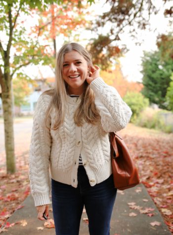 You'll love fall in this cozy fall outfit. A chunky knit sweater is ideal for when the temperature dips below 60 degrees. Get all the details of this easy fall outfit by clicking through or save if for fall outfit inspiration later #fallfashion #falloutfitidea