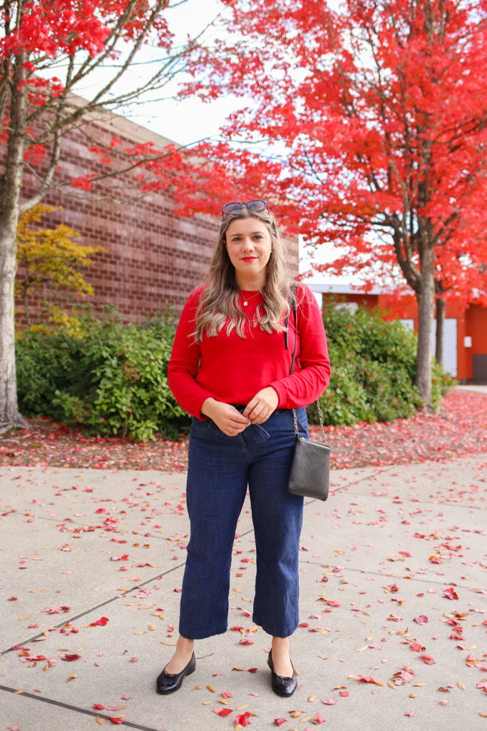 Cute and simple fall outfit that could be a Thanksgiving outfit idea #falloutfit #falloutfitidea