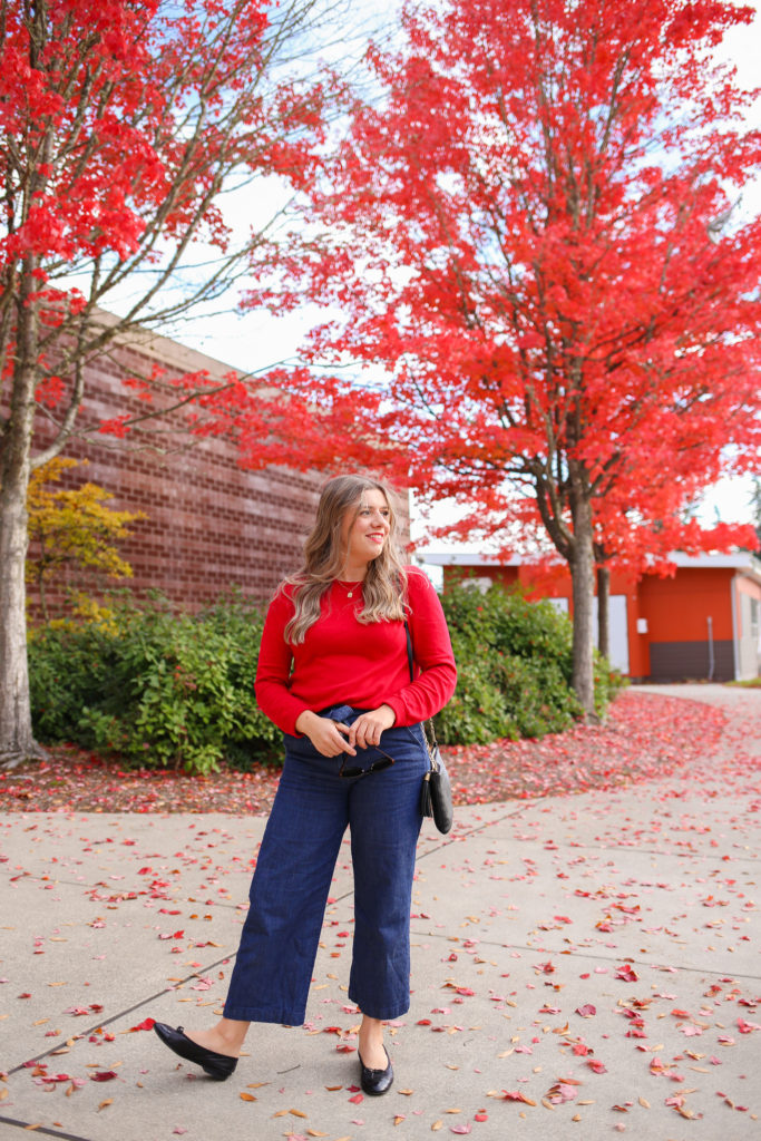 Cute and simple fall outfit that could be a Thanksgiving outfit idea #falloutfit #falloutfitidea